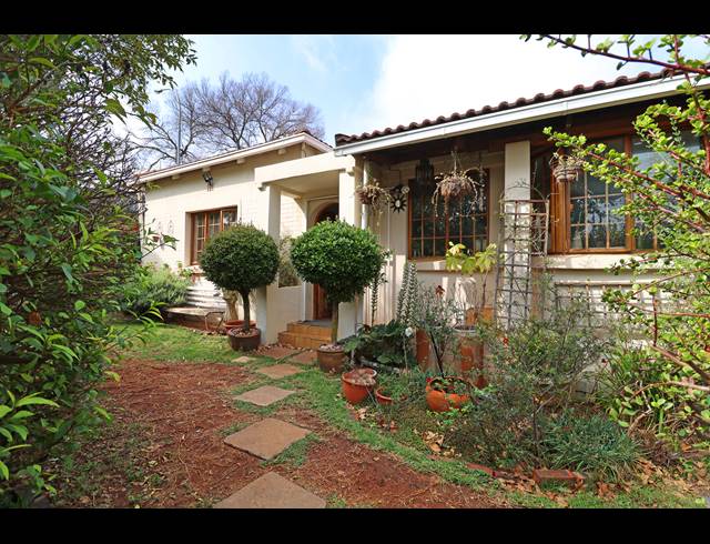 3 BEDROOM HOUSE FOR SALE IN NORWOOD